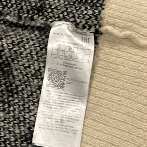 GUESS ANIMAL PRINT CARDIGAN - Picture 5 of 5